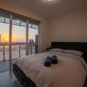luxury-condo-w-mesmerizing-sunset-views-free-parking.hotelstorontoontario.org/